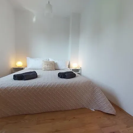 Apartman Miodrag Zára